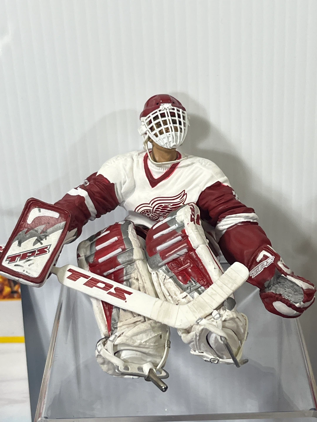 Red Wings Memorabilia Lot - Yzerman, Fedorov, Hasek - photo 3