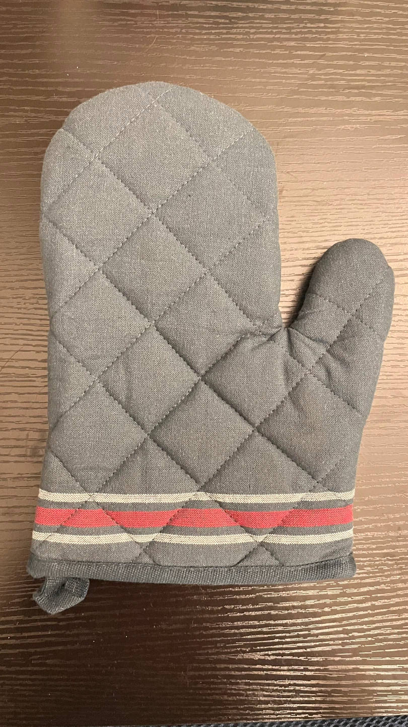 Quilted Grey Oven Mitt