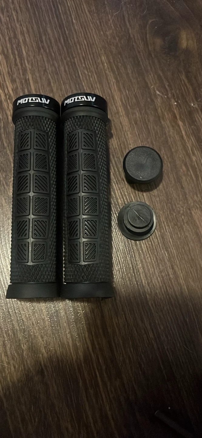 Black Bicycle Handlebar Grips For ebike or Pedal bike