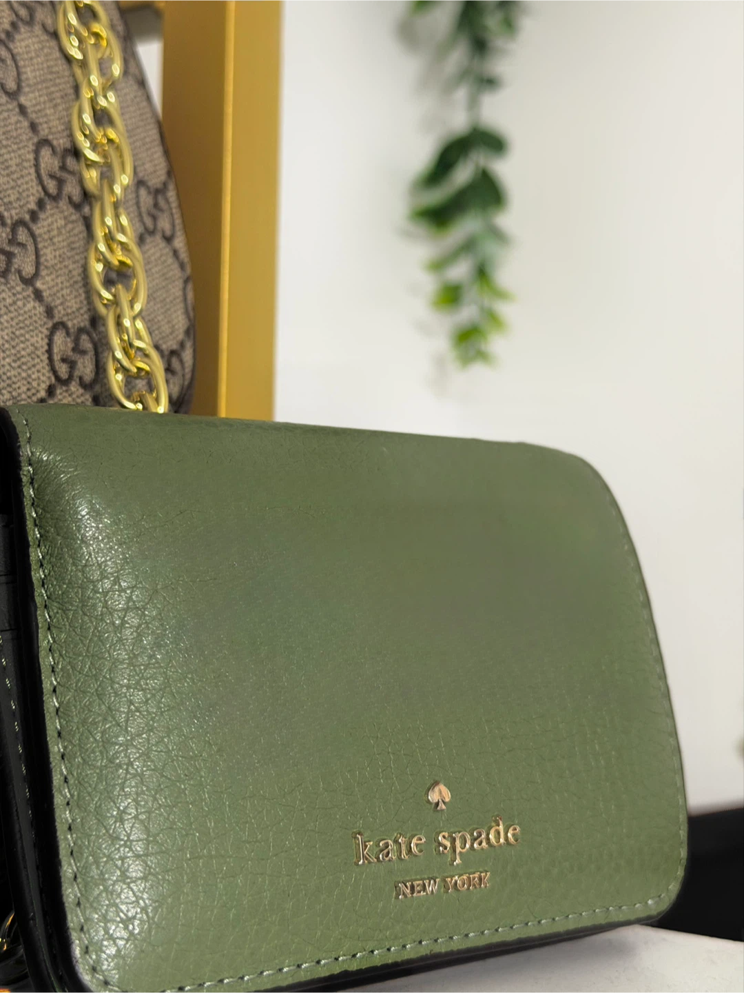 Kate Spade Green Leather Wallet