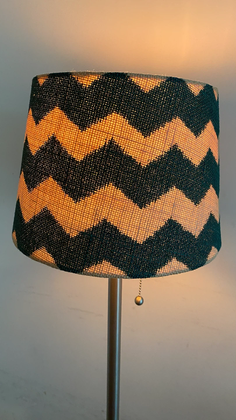 Chevron pattern floor lamp - photo 2