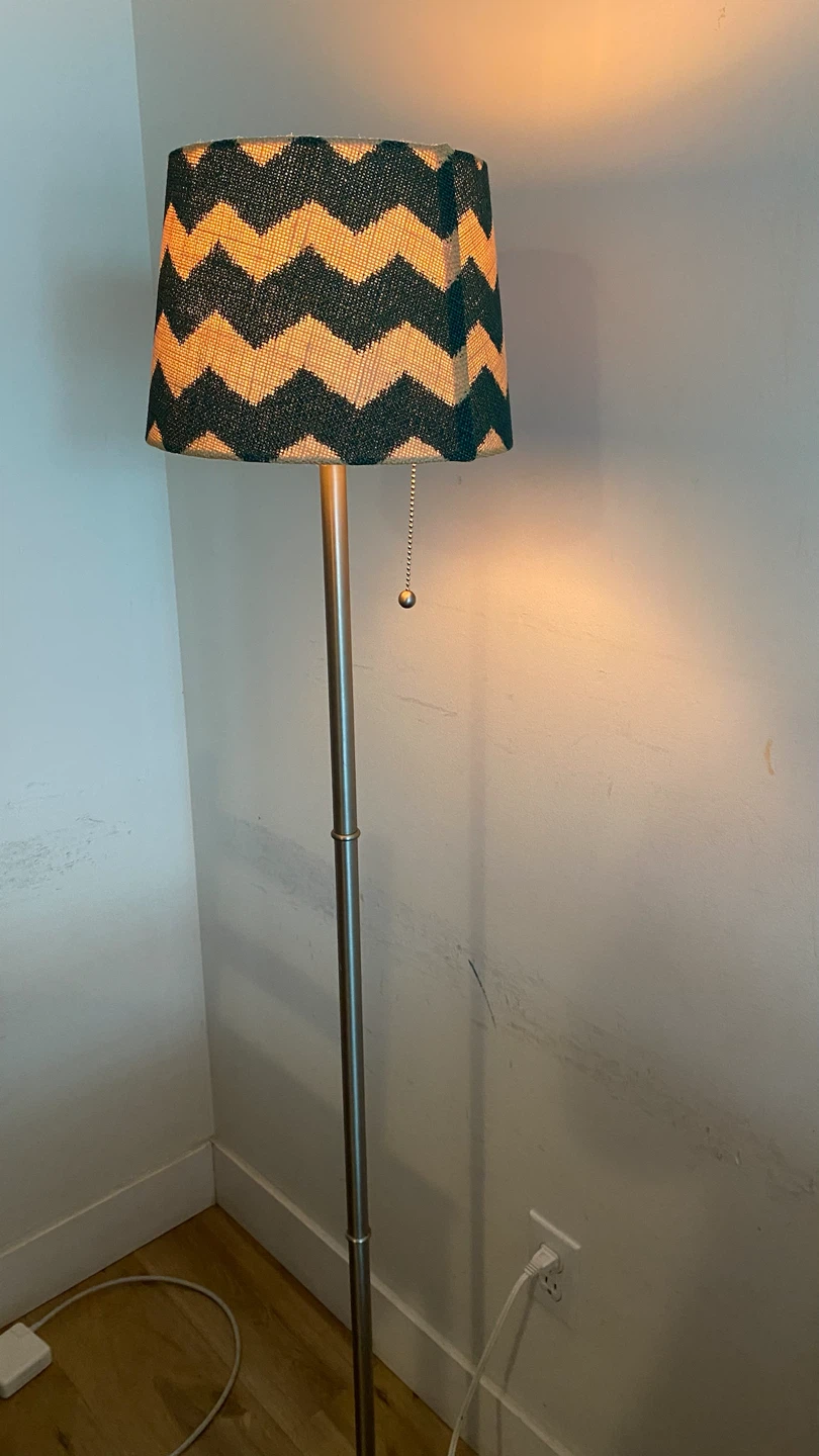Chevron pattern floor lamp - photo 3