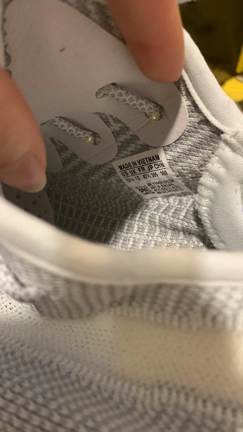 Adidas Yeezy Boost 350 V2 — Size 12.5 - photo 3
