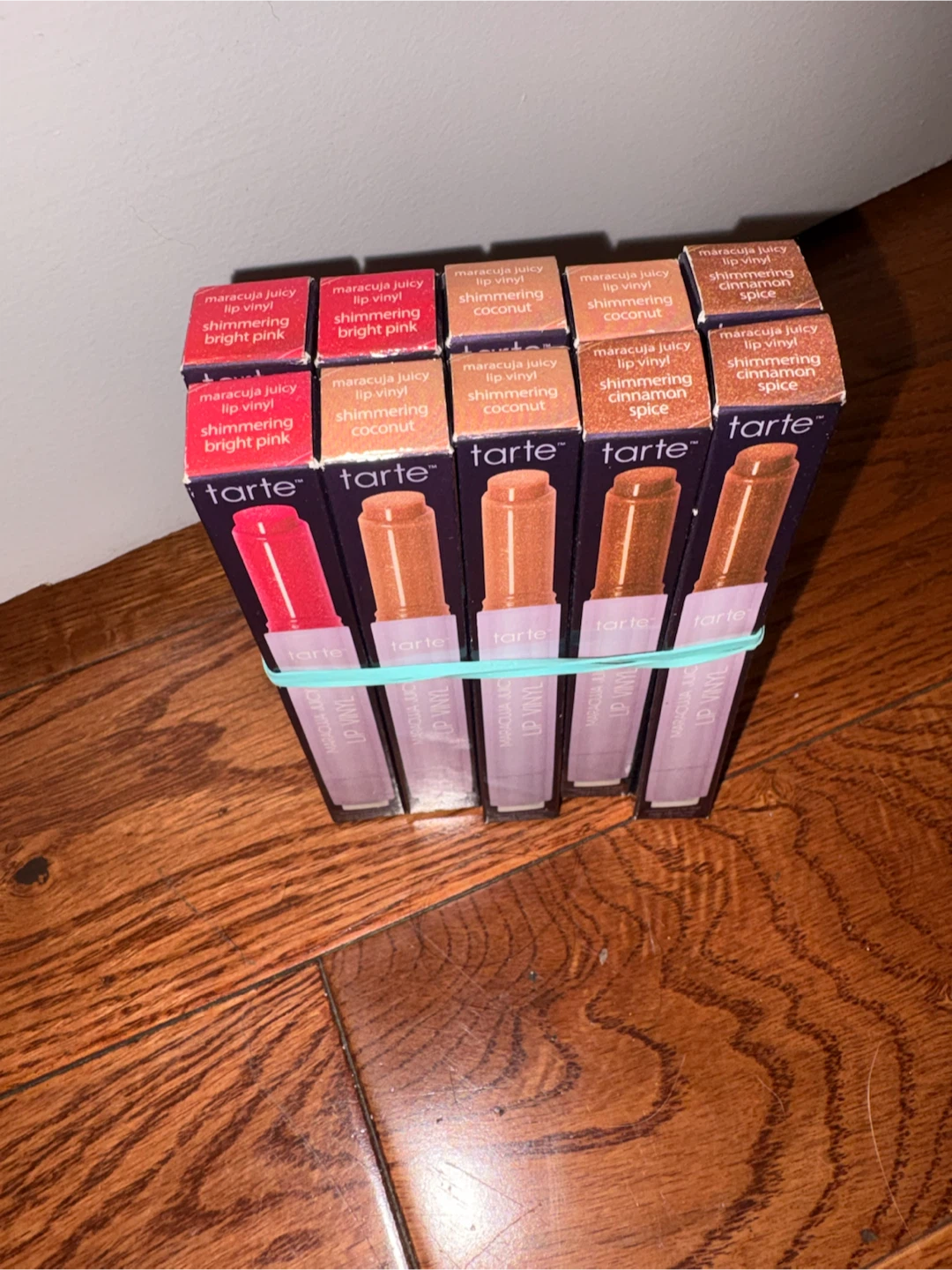 Buxom and Tarte lipgloss products. - photo 4