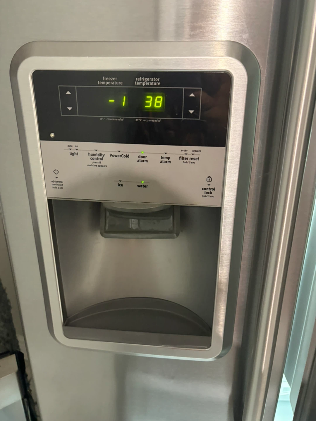 Like new 2024 stove with air fryer/fridge/dishwasher can deliver - photo 5