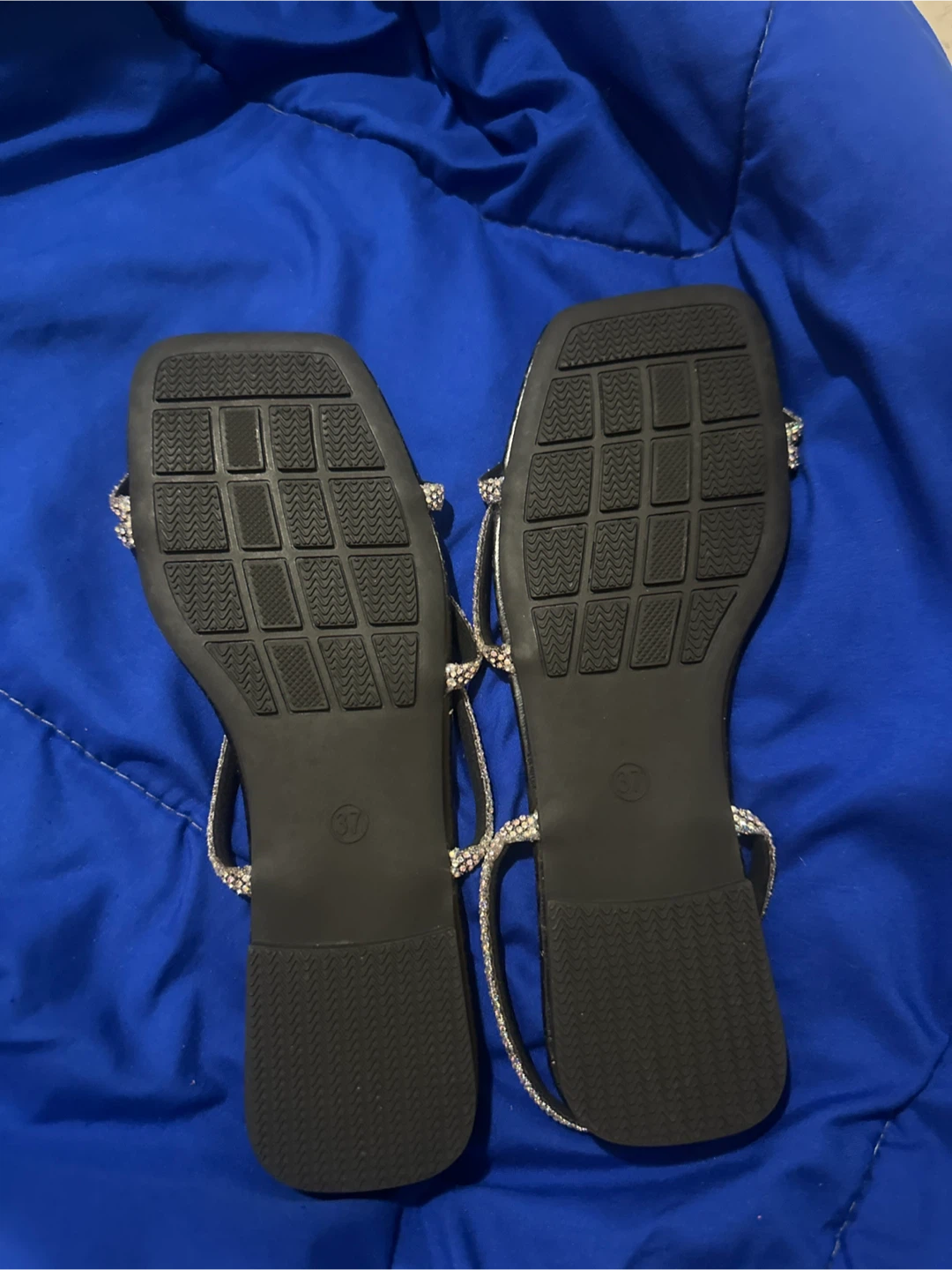 Black Rhinestone Flat Sandals Size 37 - photo 2