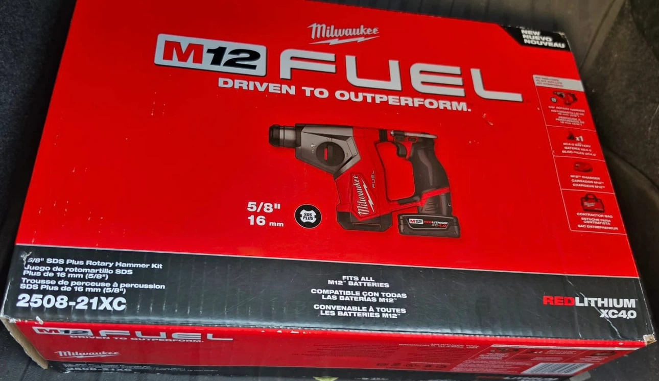 Milwaukee M12 FUEL 5/8" SDS Plus Rotary Hammer Kit