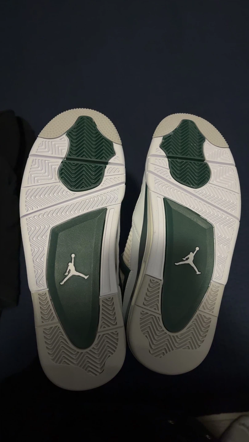 Air Jordan 4 Retro Sneakers - photo 4