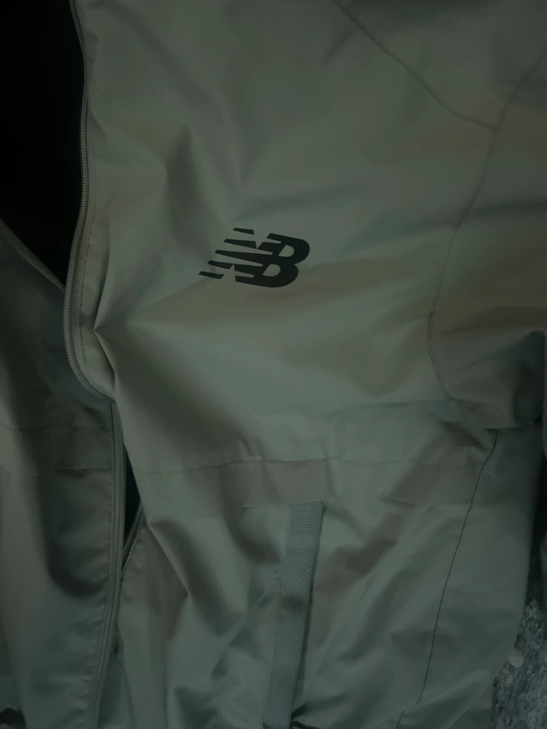 New Balance hooded windbreaker - photo 3