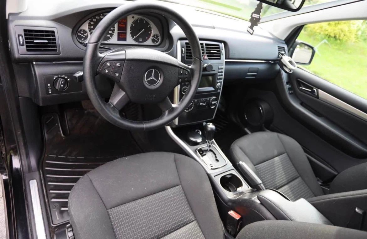 Mercedes-Benz B200 - photo 2