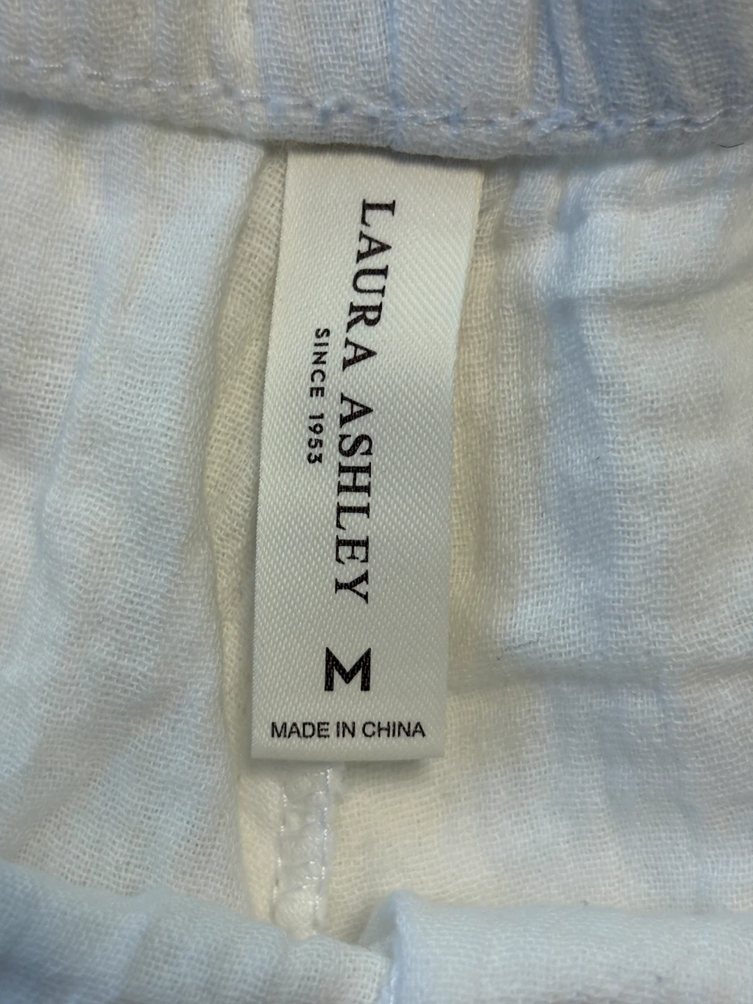Laura Ashley White Shorts - photo 2