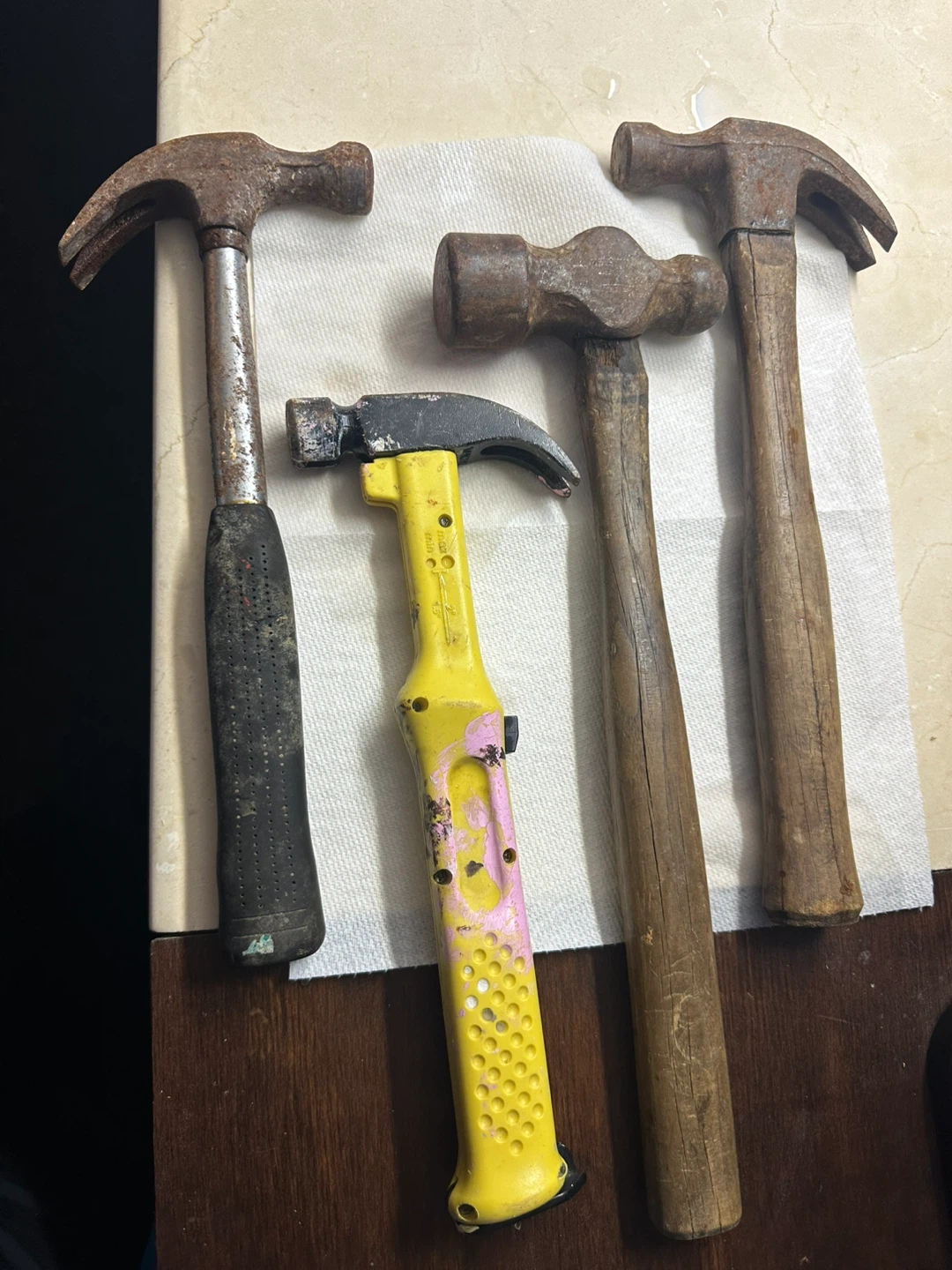 Set of 4 assorted hammers