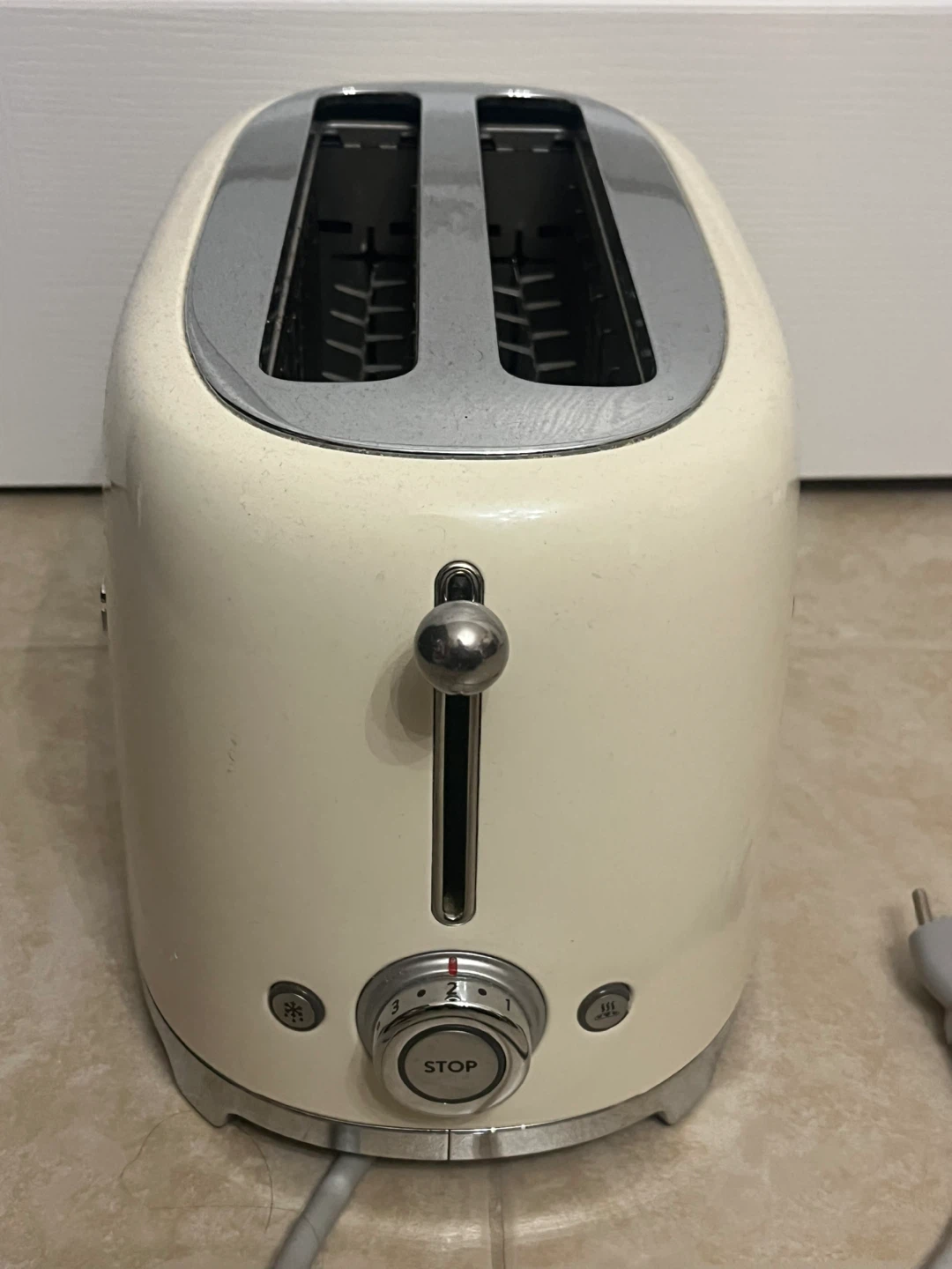 Smeg 2-Slice Toaster Cream (doesn’t hold down) - photo 2