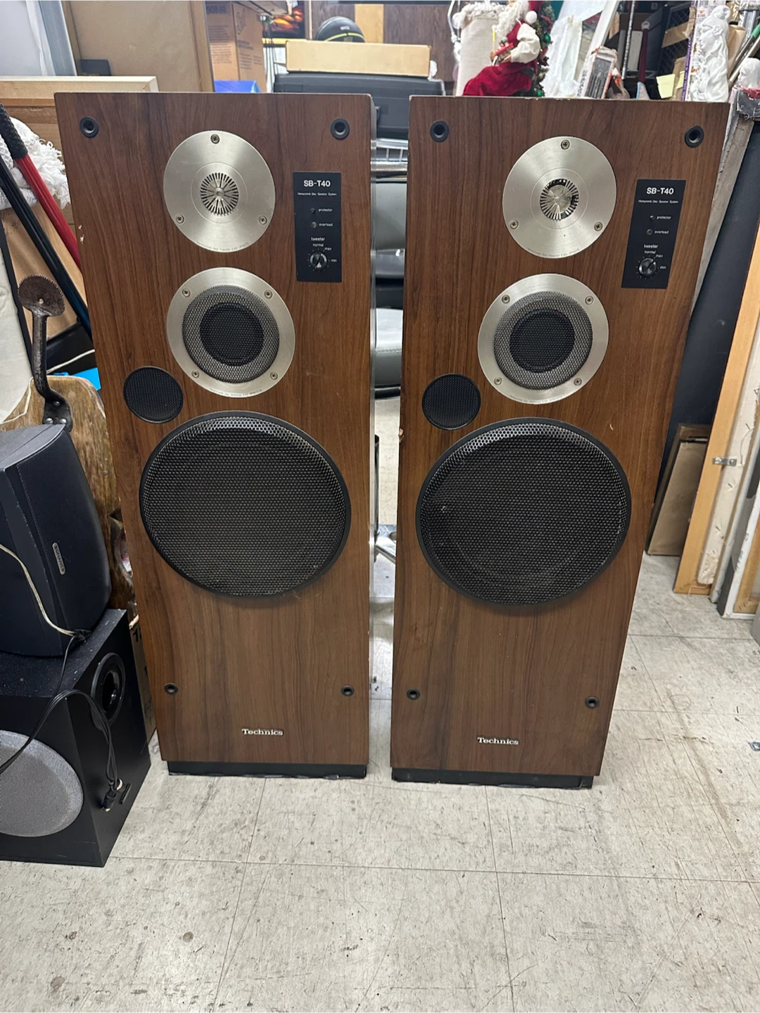 Pair of Vintage Technics Speakers