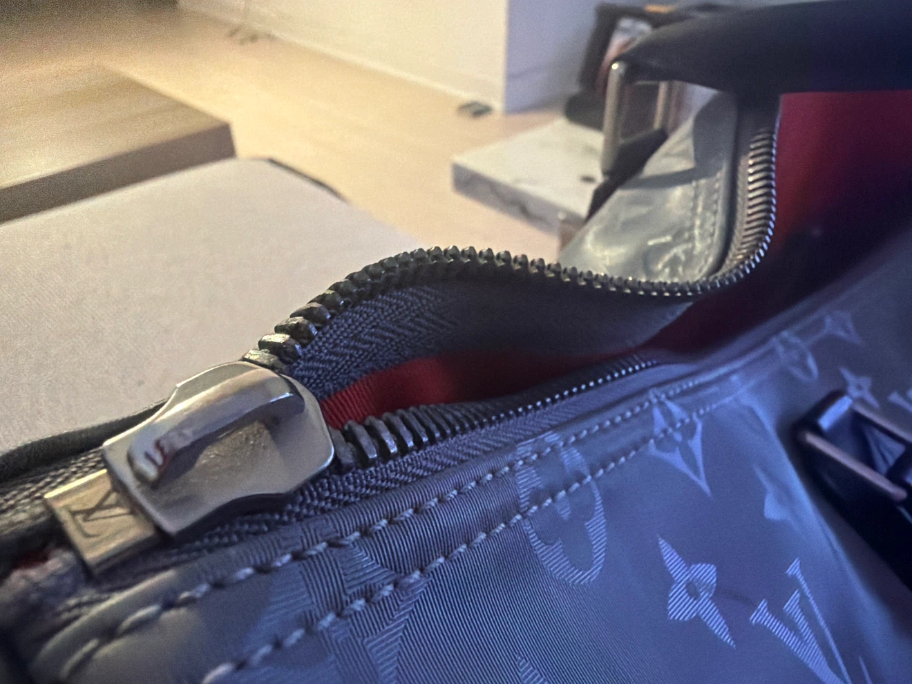 Louis Vuitton Monogram Satellite Keepall Bandoulière 50 - photo 4