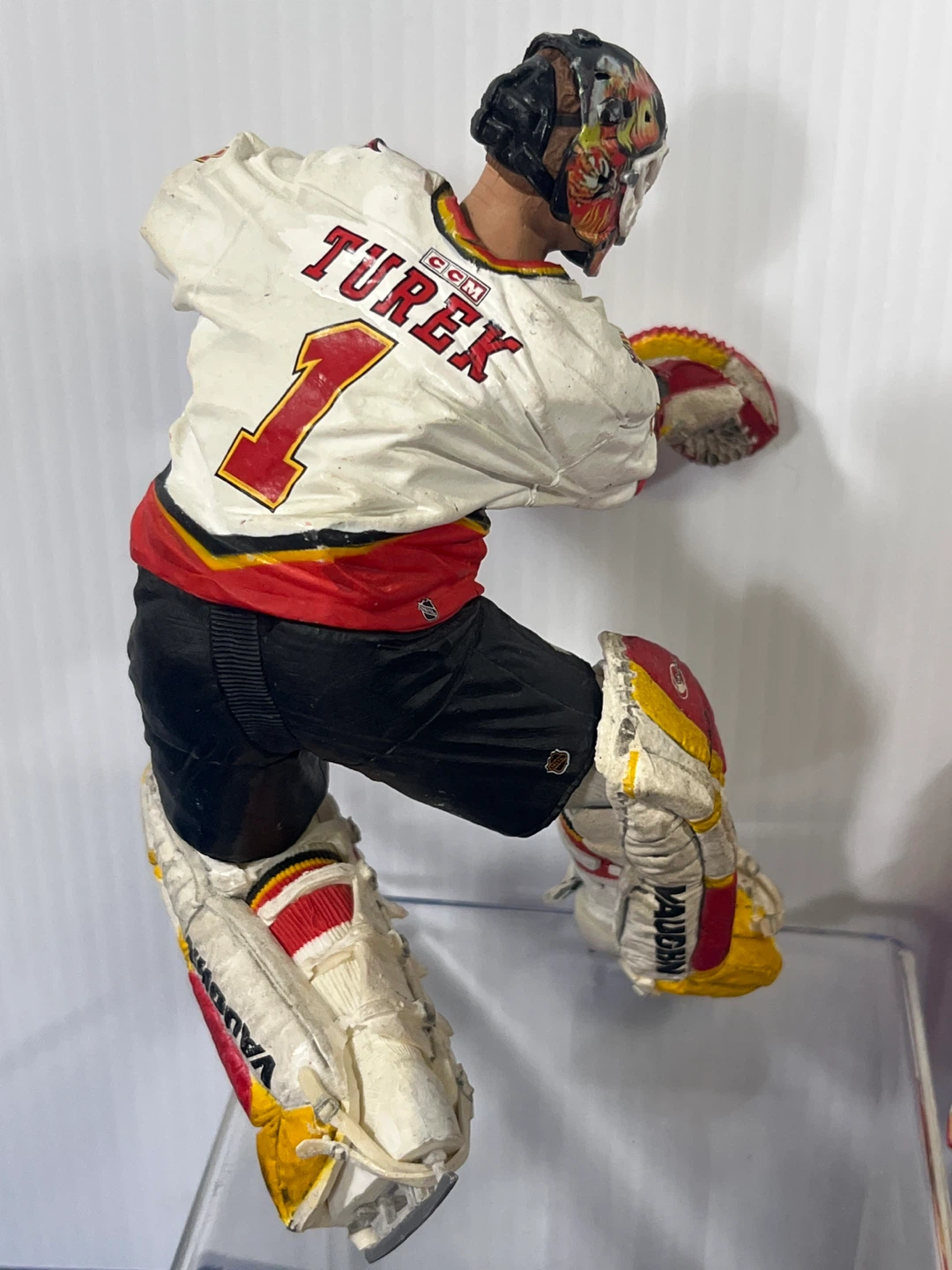 Calgary Flames Figure & Card Lot (No Bases/Sticks) - photo 3