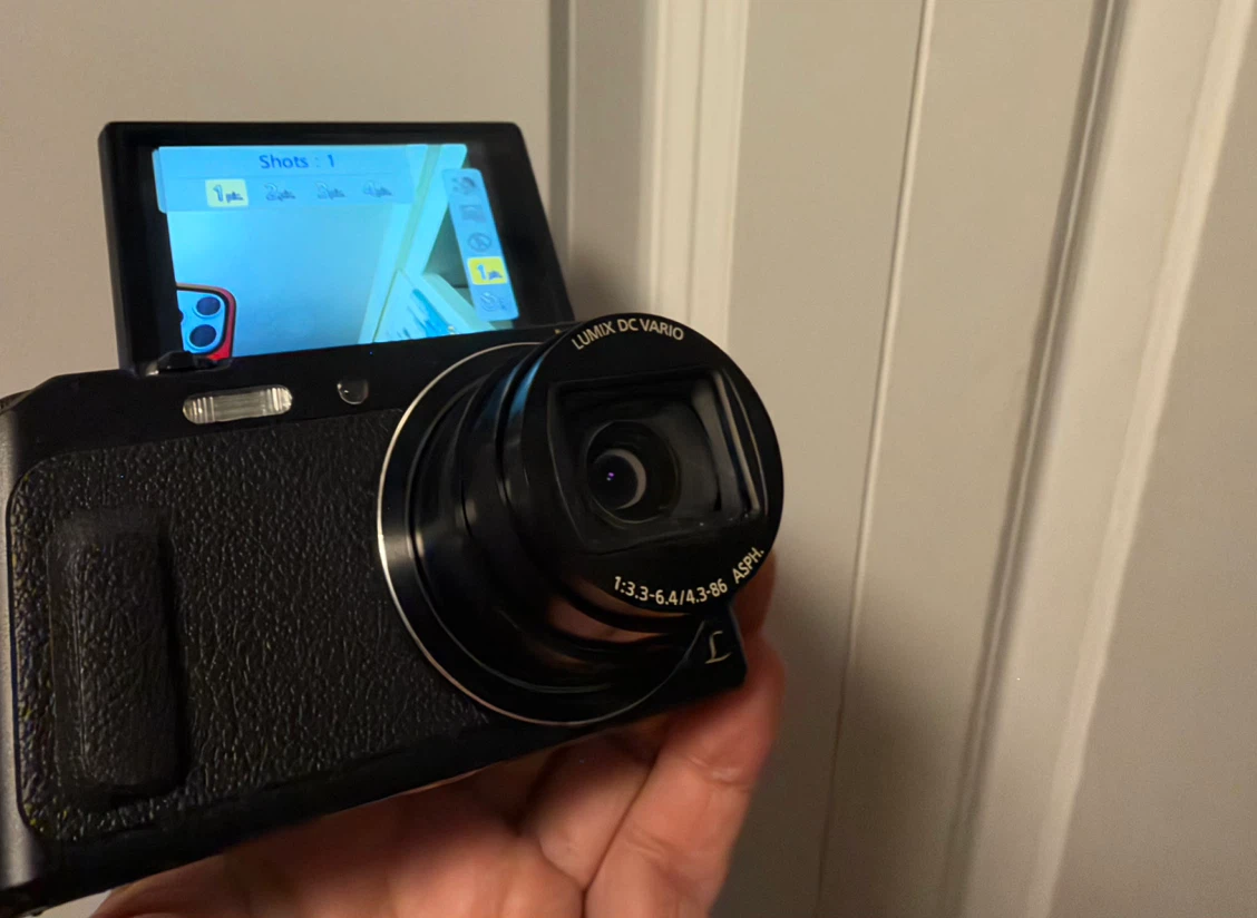 Panasonic Lumix WiFi Flip-Up Screen Camera - photo 4