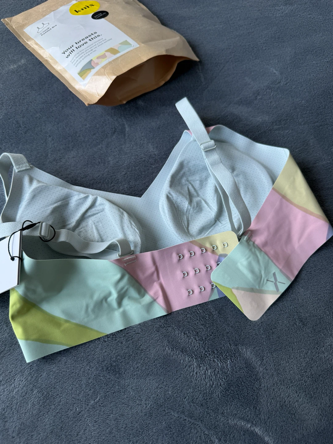 Knix Thin Strap Padded V-Neck Bra - Size 4 - photo 3