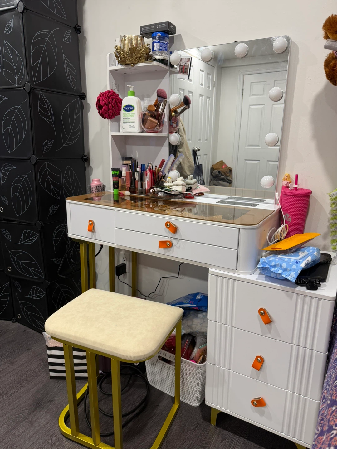 Modern White and Gold Makeup Vanity with Lighted Mirror - photo 2