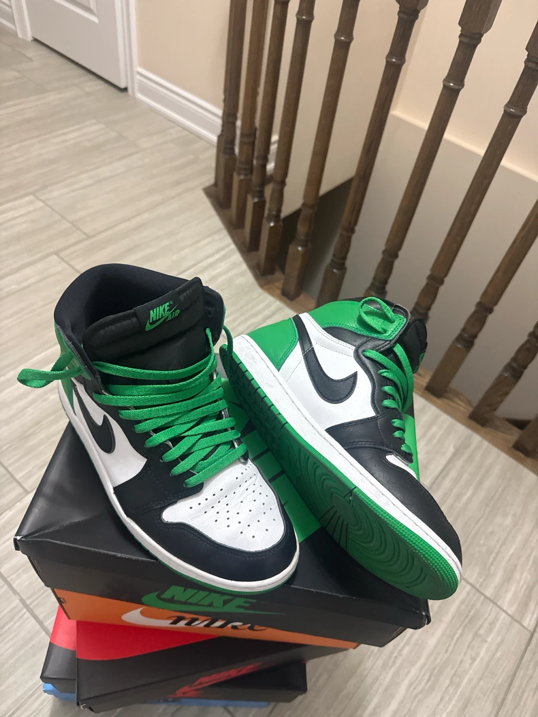 Air Jordan 1 Retro High OG Lucky Green - photo 3