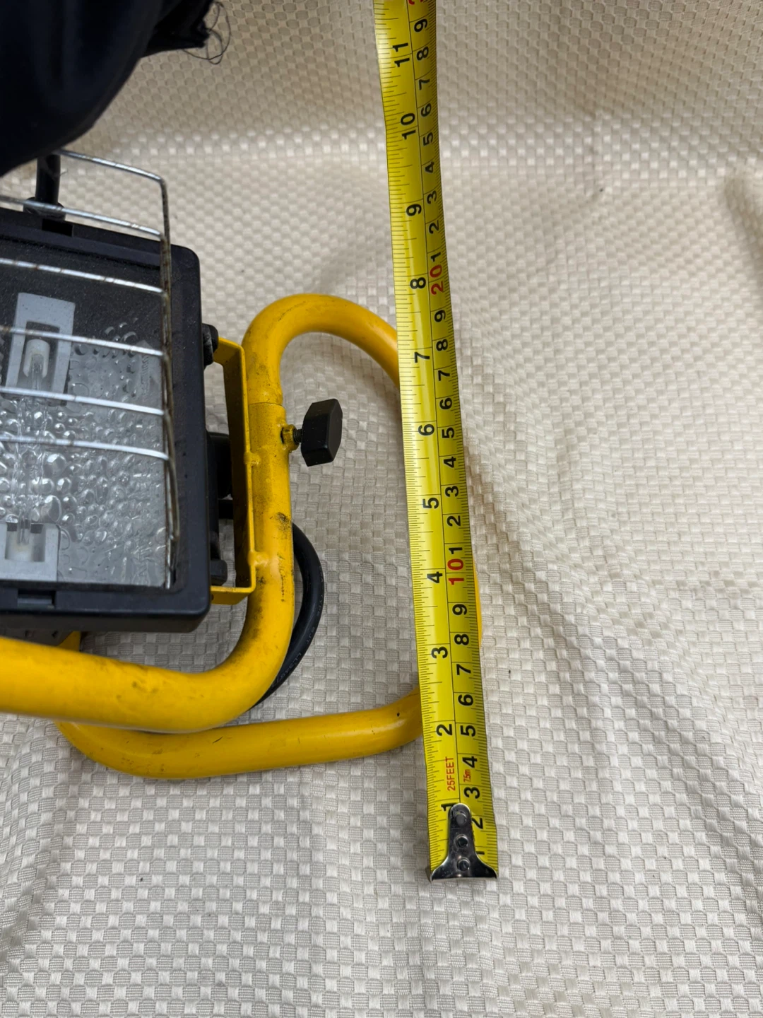 Portable yellow work light - photo 4