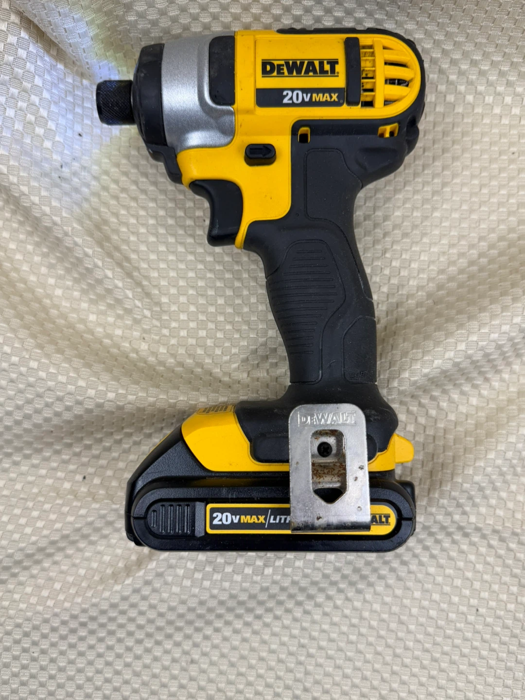 DEWALT 20V MAX Cordless Impact Driver