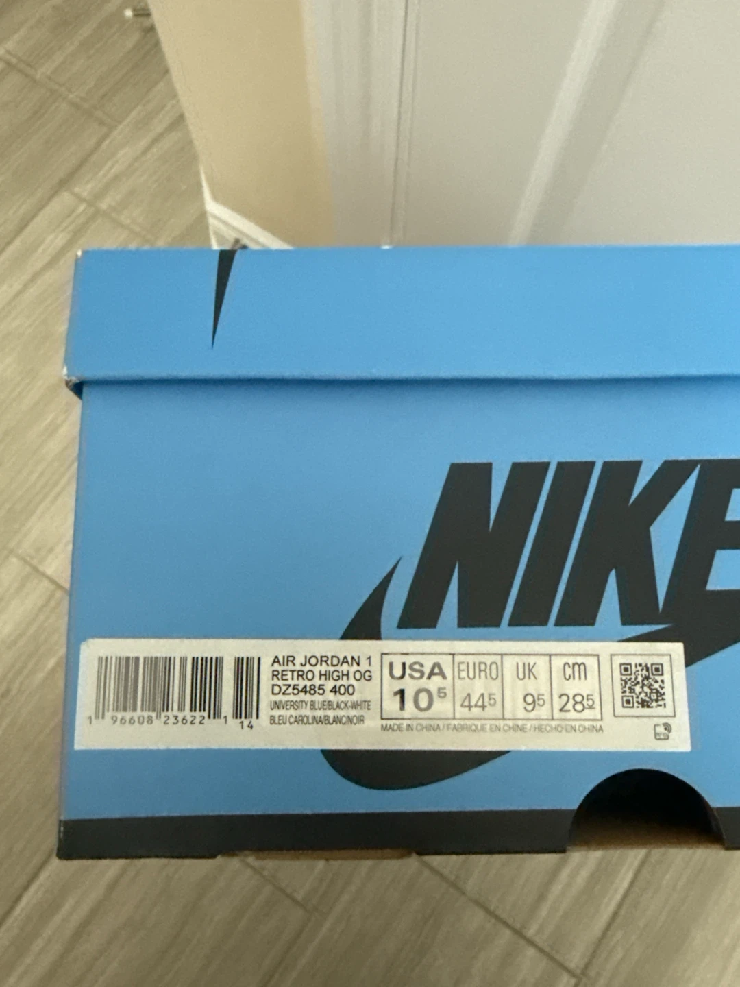 Air Jordan 1 Retro High OG University Blue - photo 4