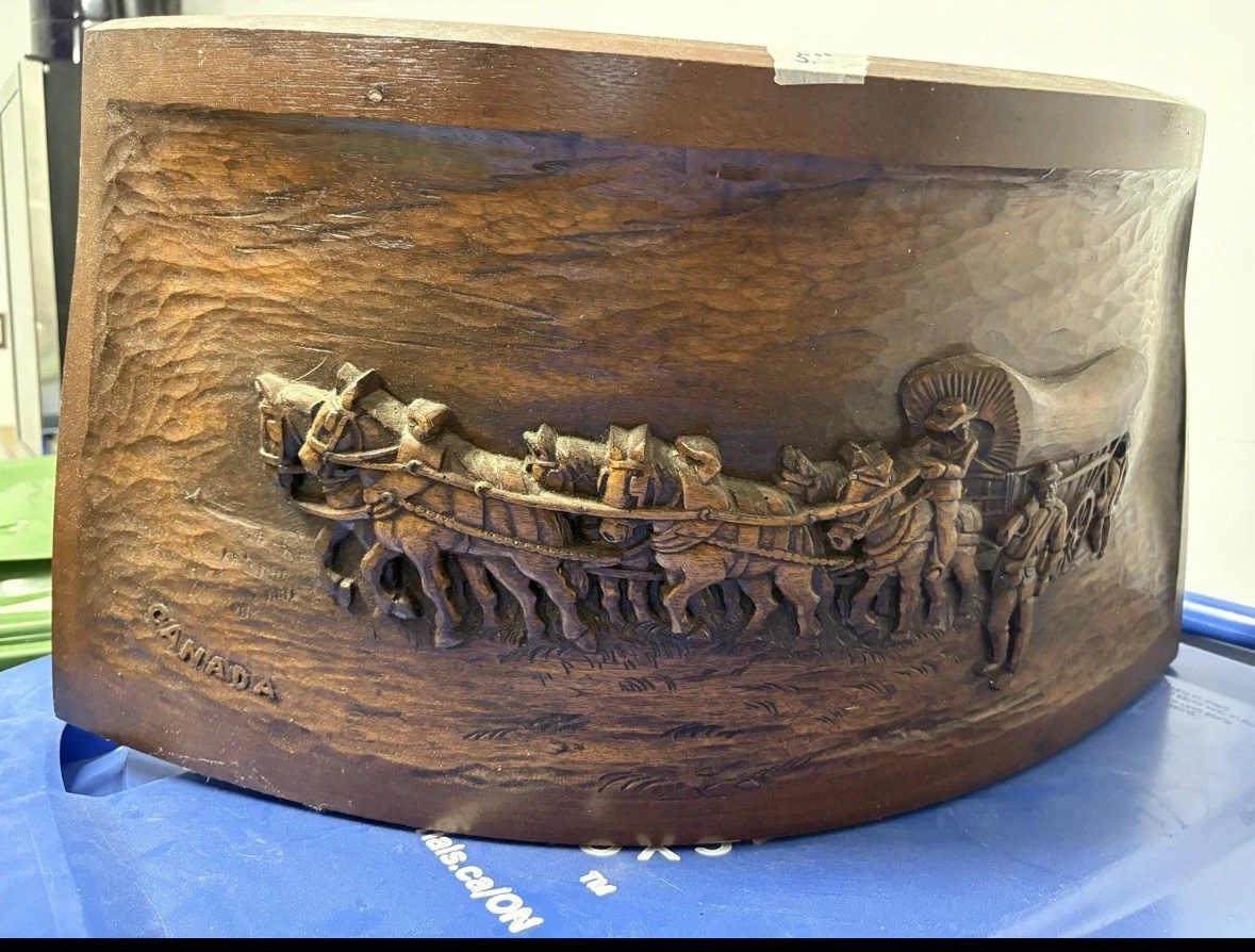 Saugeen Collector's Group Wall Plaque - photo 2