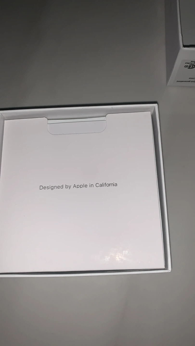 Apple AirPods Pro 2nd Generation with MagSafe Case - photo 5