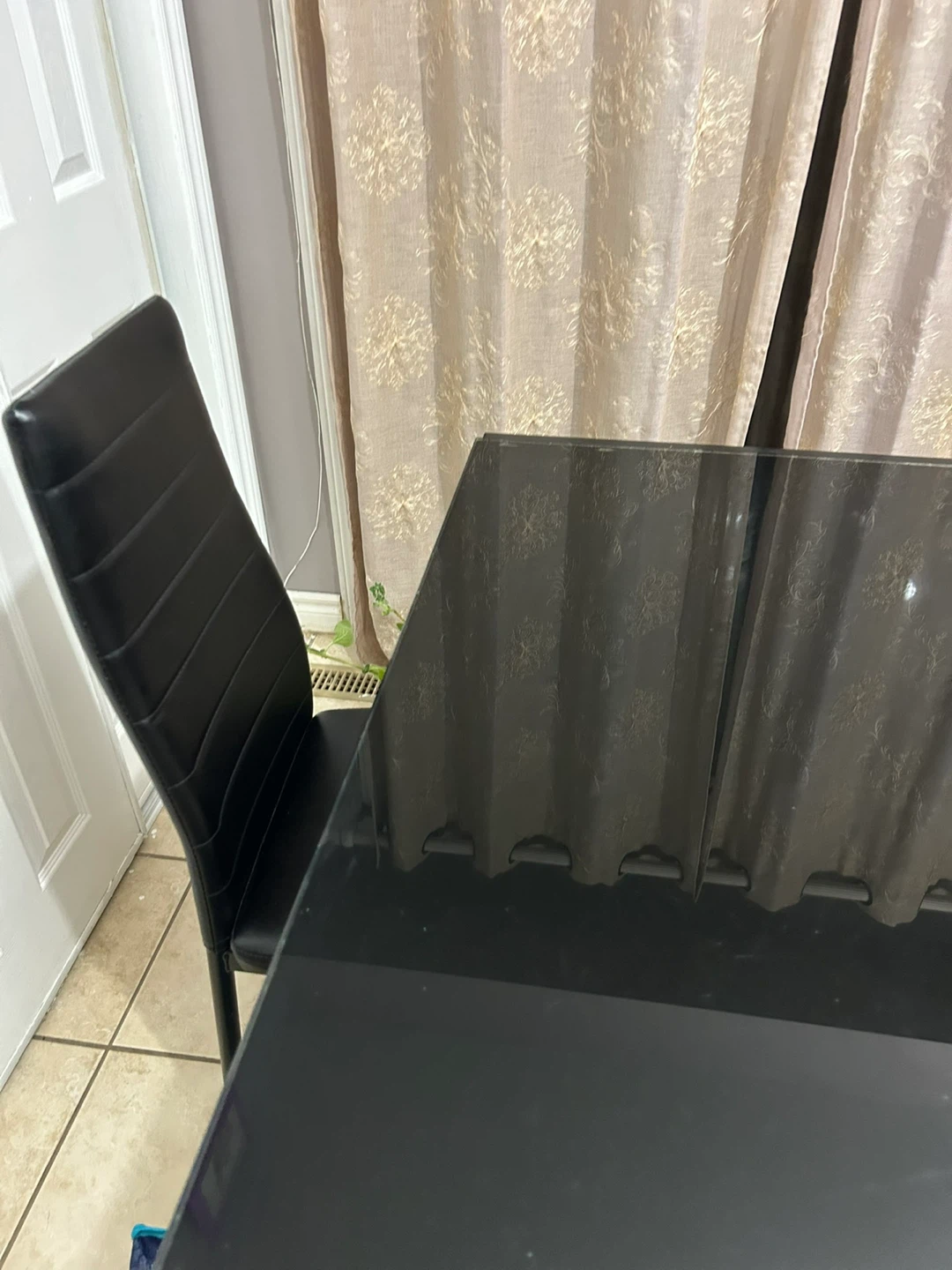 Dining table - photo 2