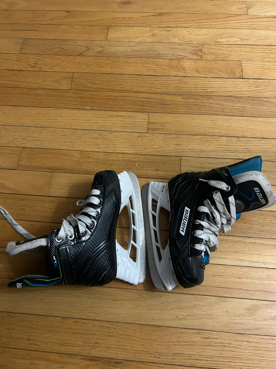 Bauer XLP Ice Skates