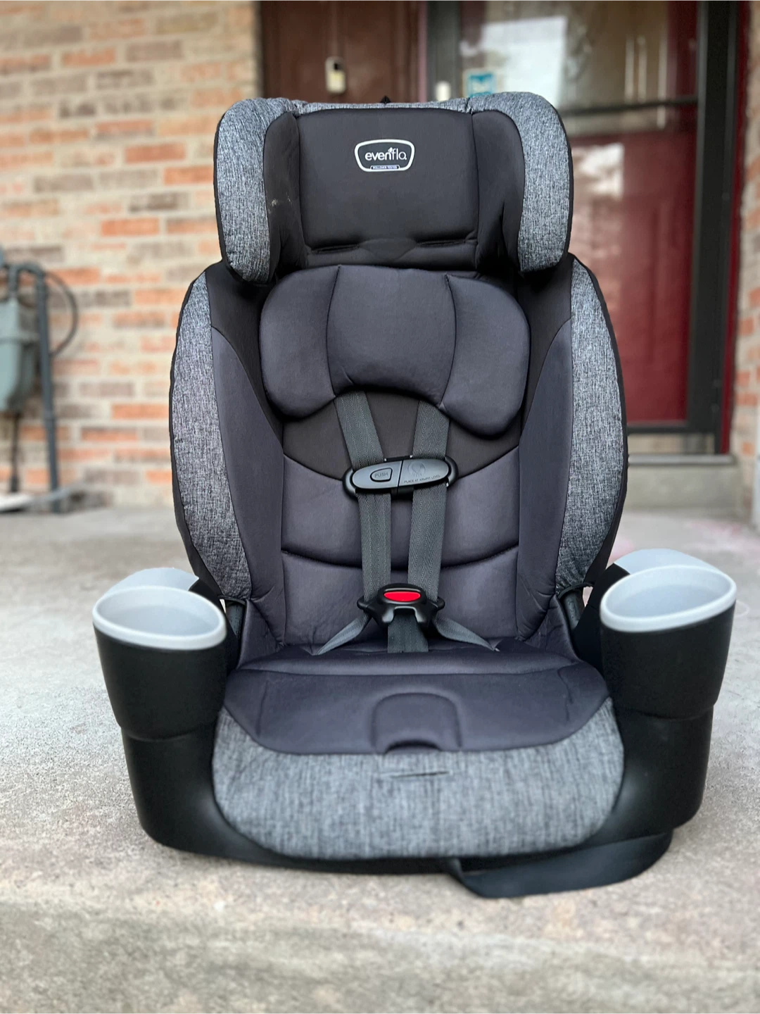 Evenflo Maestro Sport 2-in-1 Car Seat - photo 4