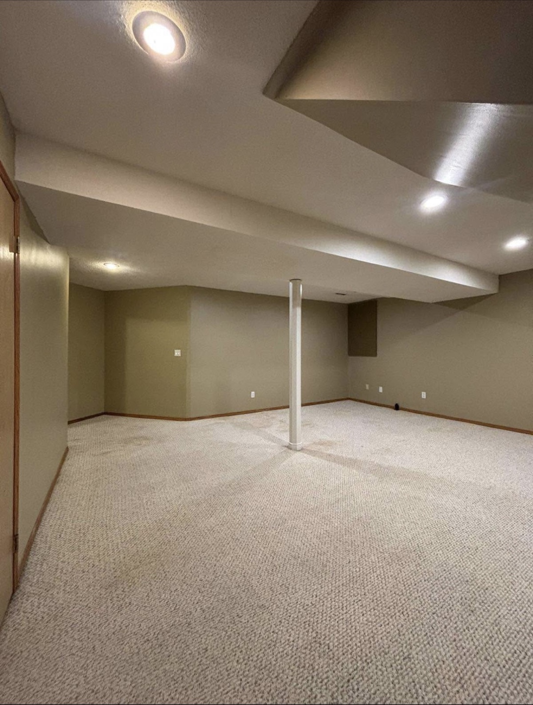 Private room for rent - photo 2