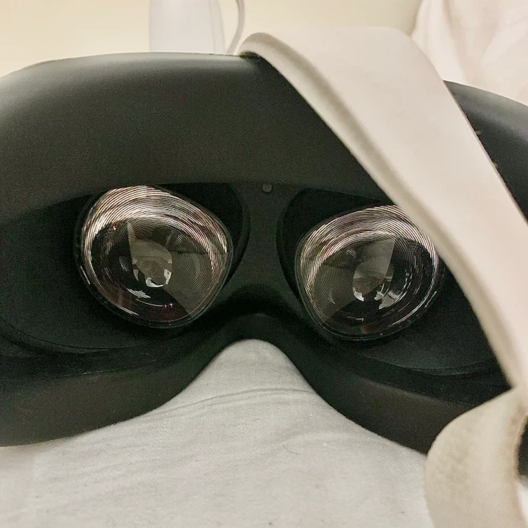 Meta Quest 2 VR Headset with Controllers - photo 3