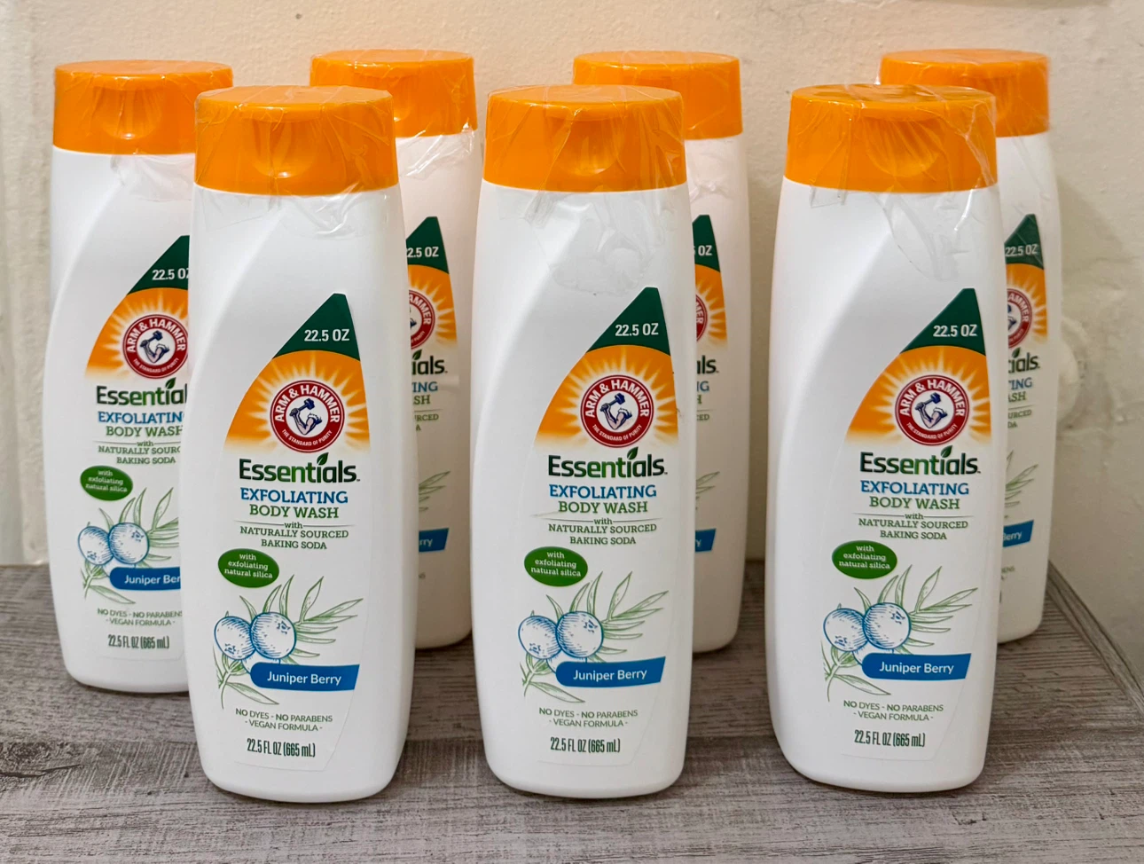 body wash, mouthwash, toothpaste - photo 2