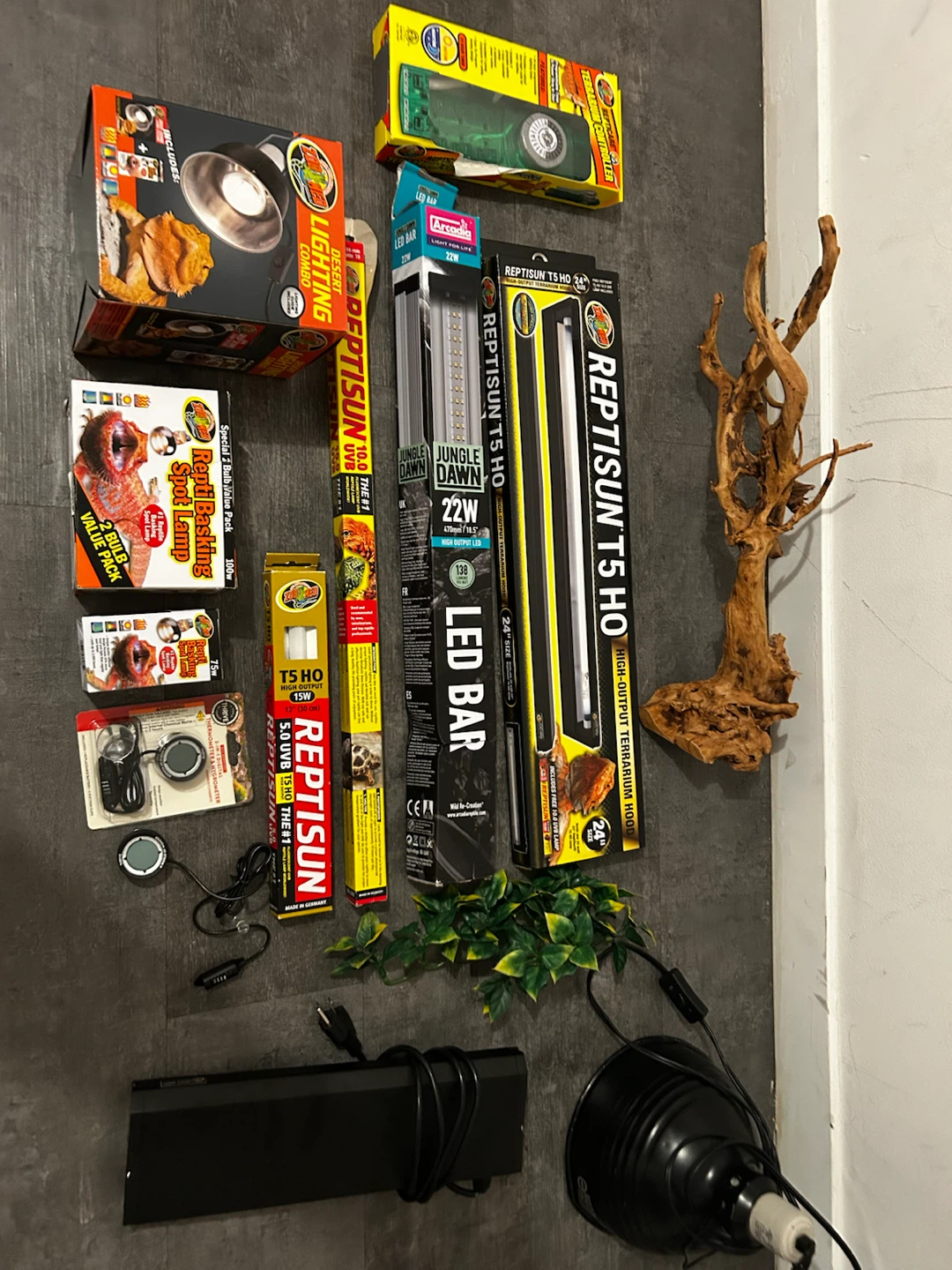 Reptile supplies