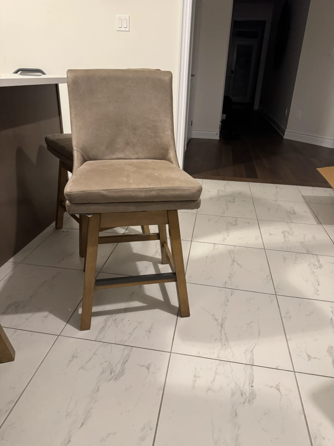 Set of Two Swivel Bar Stools - photo 3