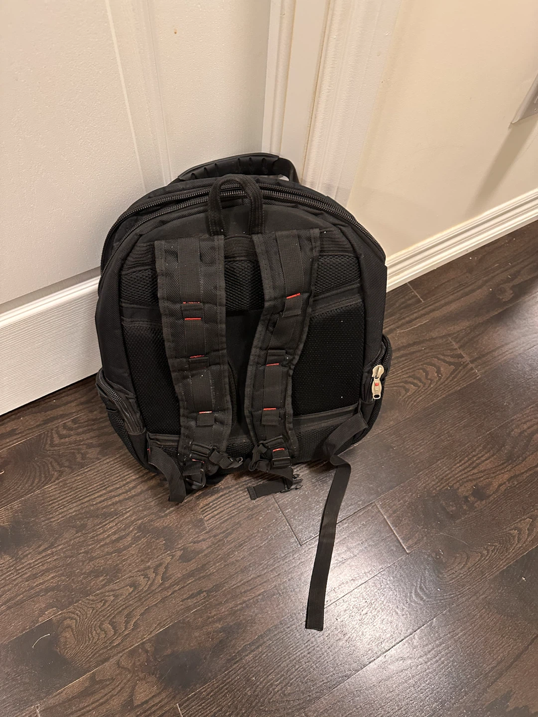 SwissGear Laptop Backpack - photo 3