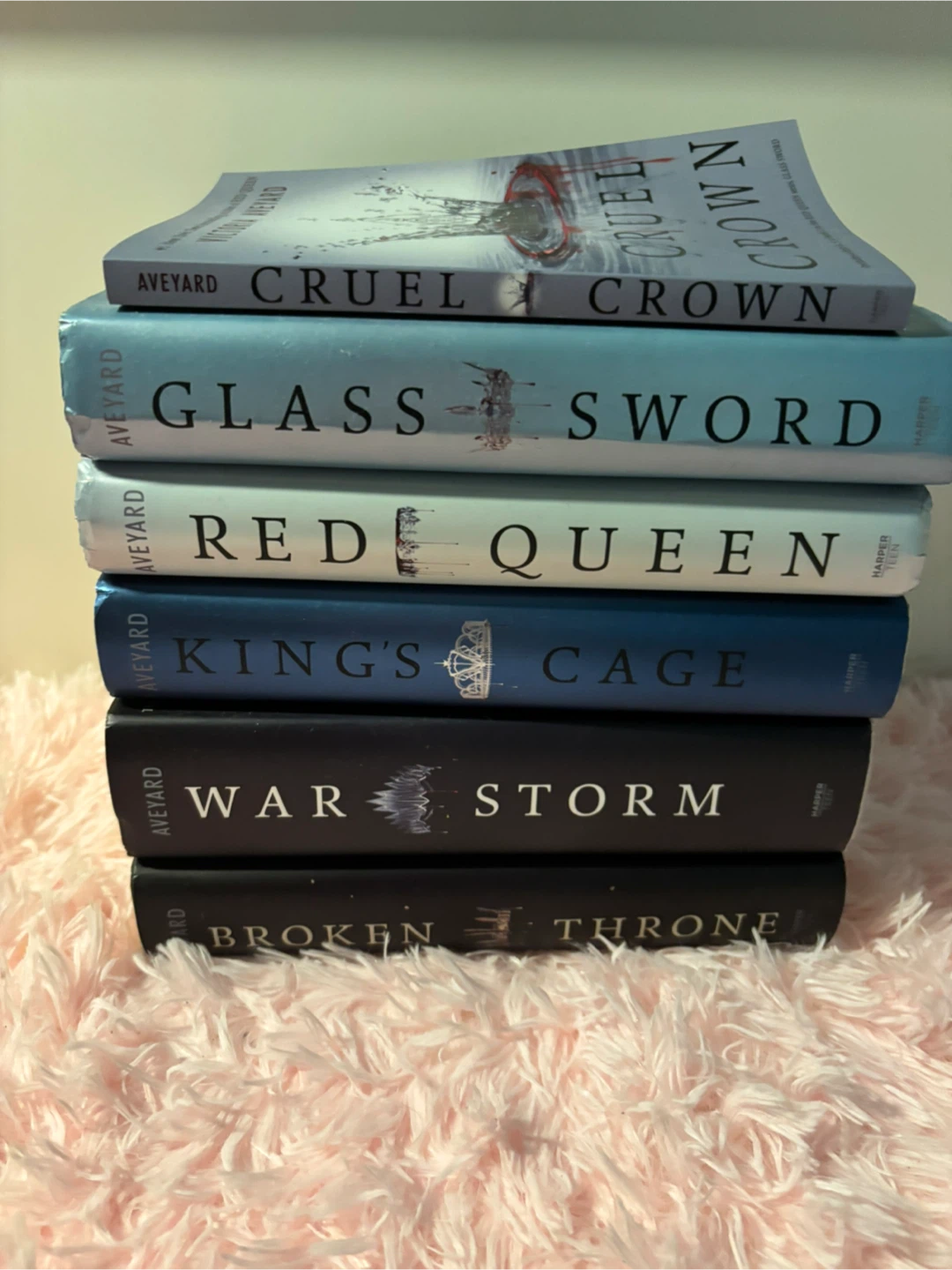 RED QUEEN COMPLETE SERIES