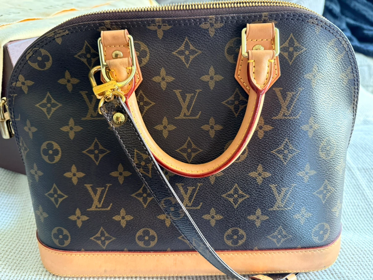 Louis Vuitton Alma BB Monogram Bag - photo 2