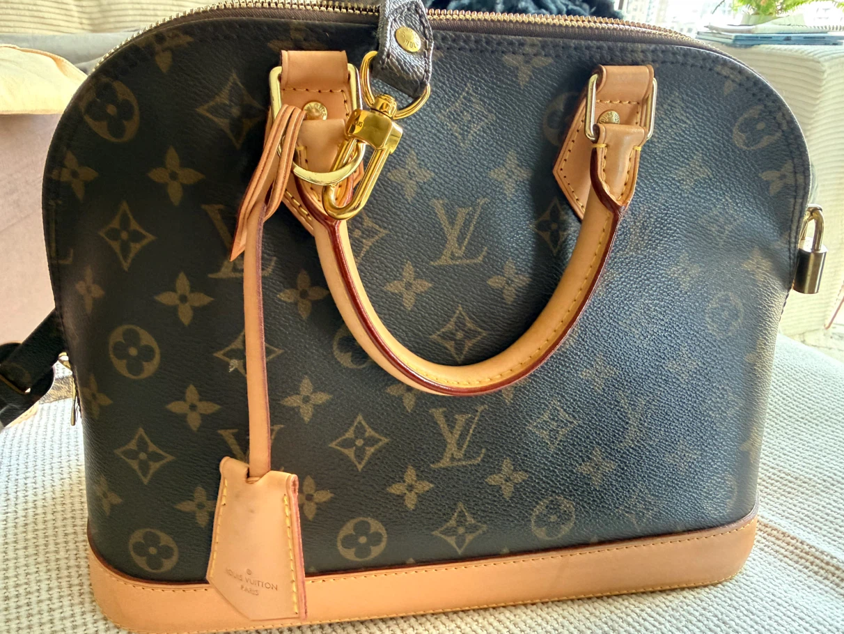 Louis Vuitton Alma BB Monogram Bag - photo 3