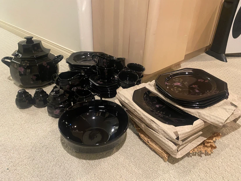Black Floral Dinnerware Set