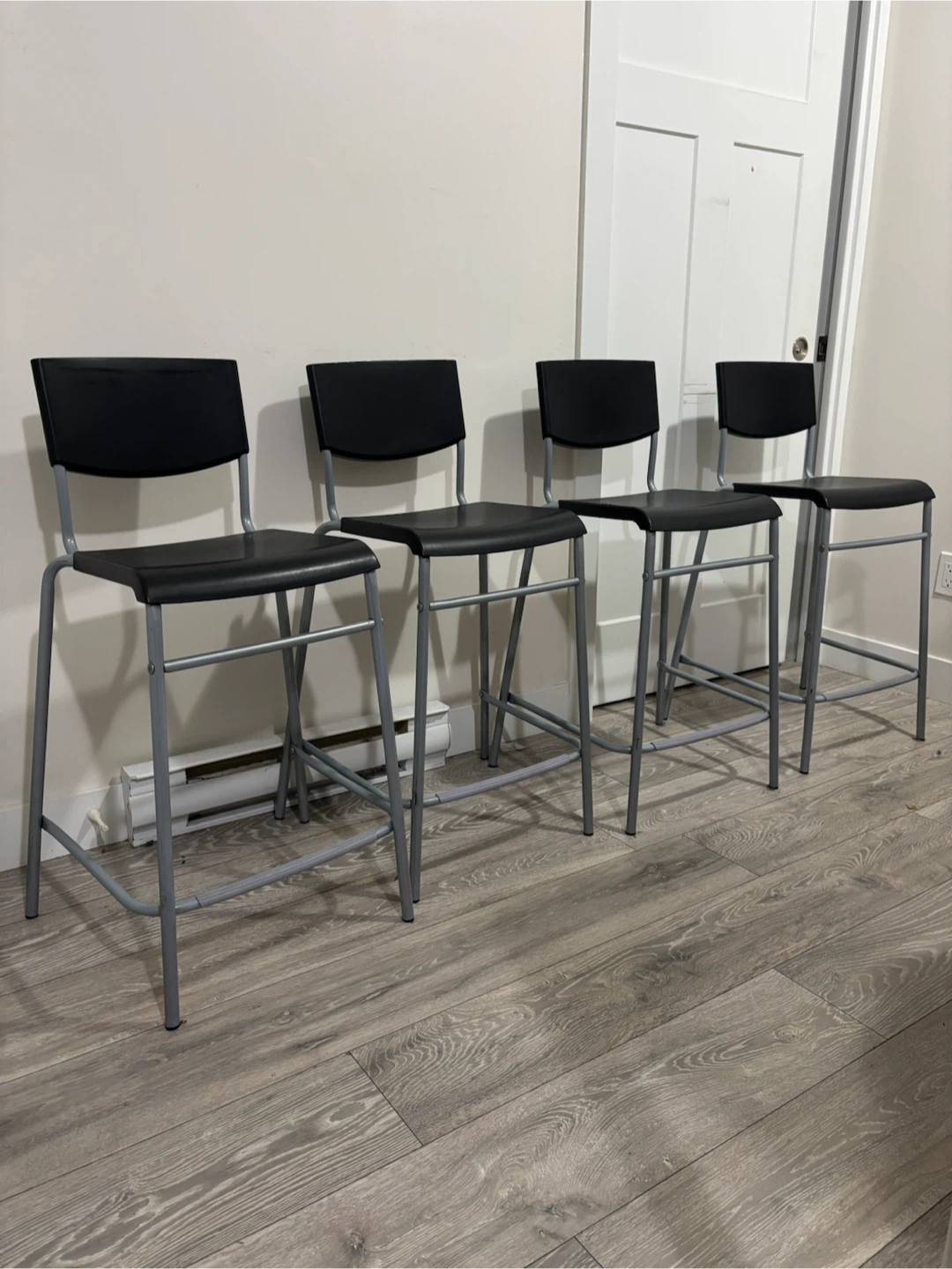 Set of 4 Black Metal Bar Stools