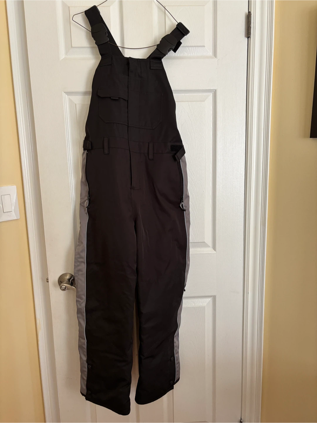Clothing - photo 4
