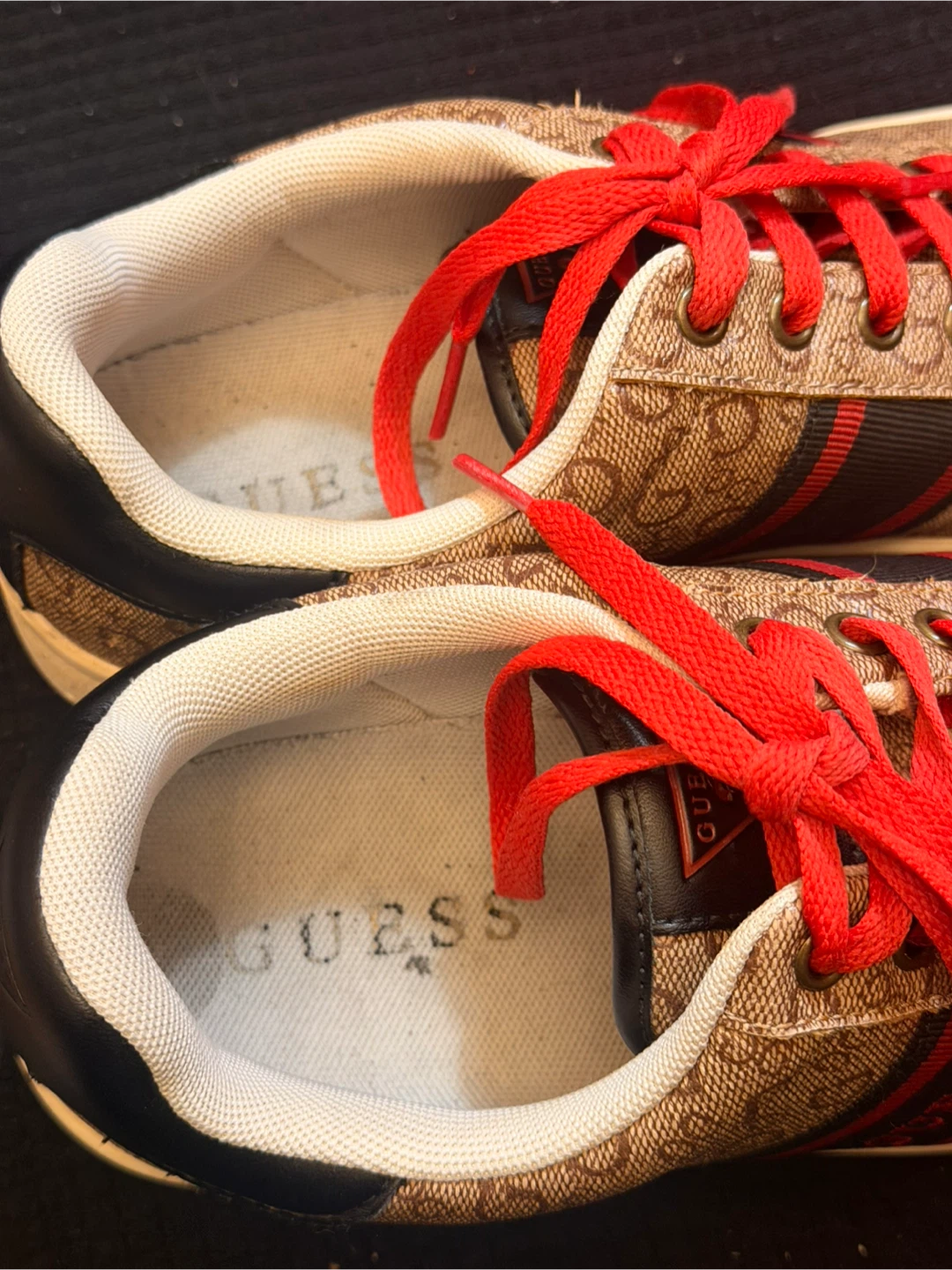 GUESS Low Top Sneakers - photo 3