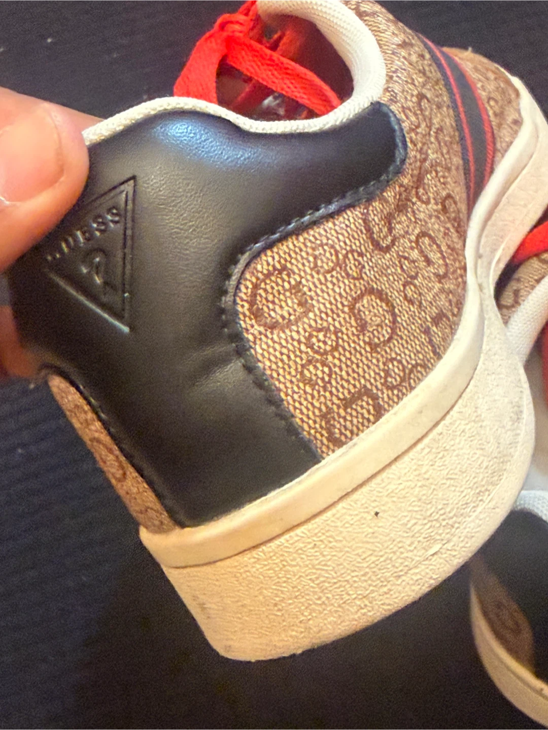 GUESS Low Top Sneakers - photo 5