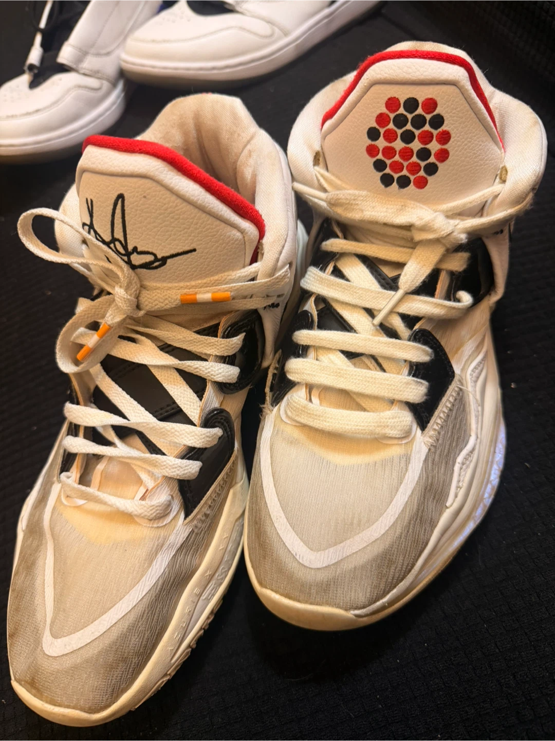 Nike Kyrie Irving Basketball Shoes