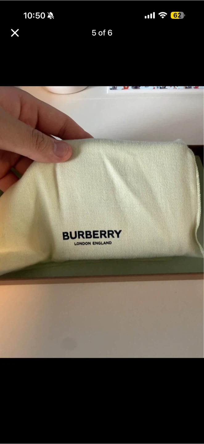 Brand new - Men’s Burberry Check Bifold Wallet - photo 5