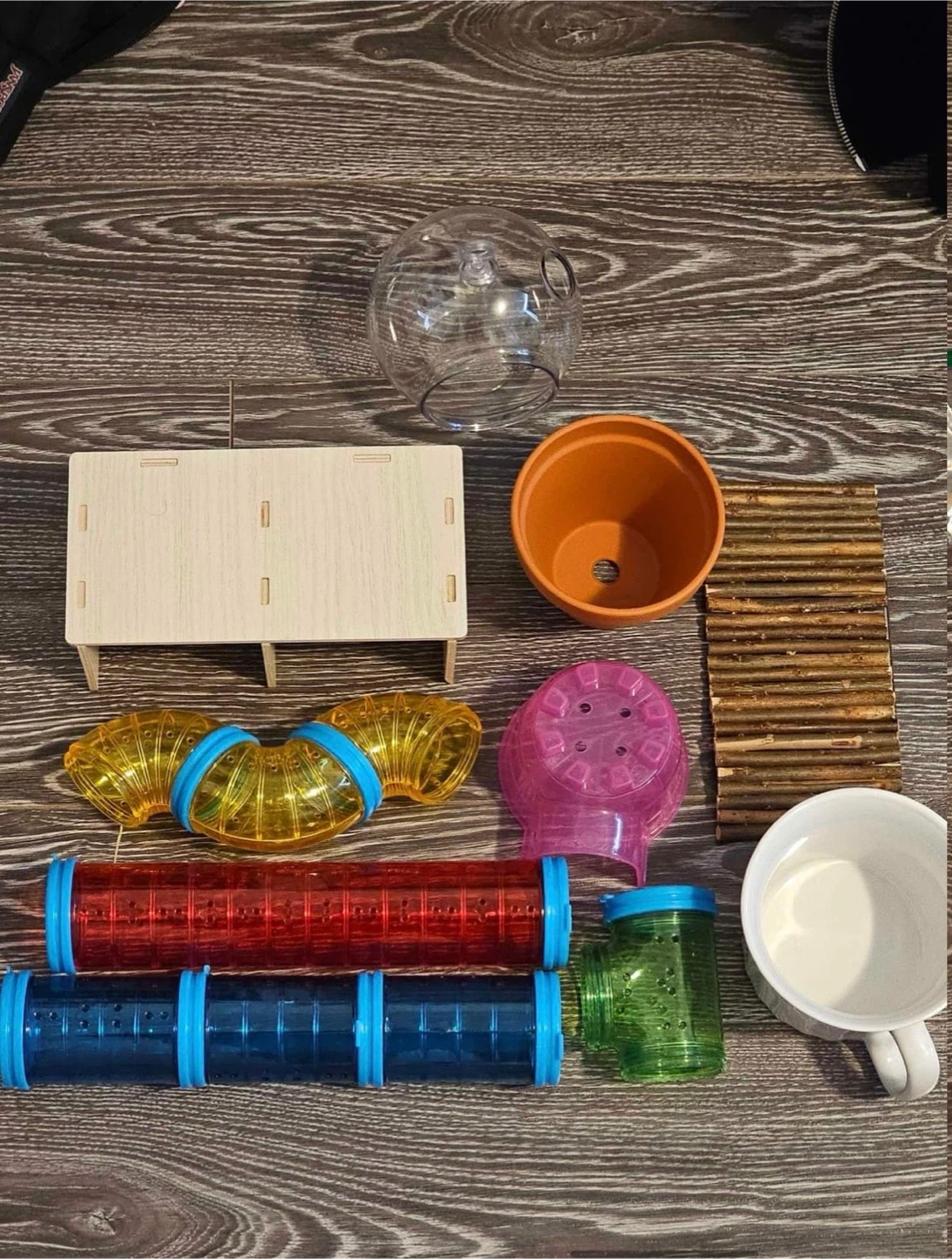 Hamster habitat and accessories bundle - photo 4