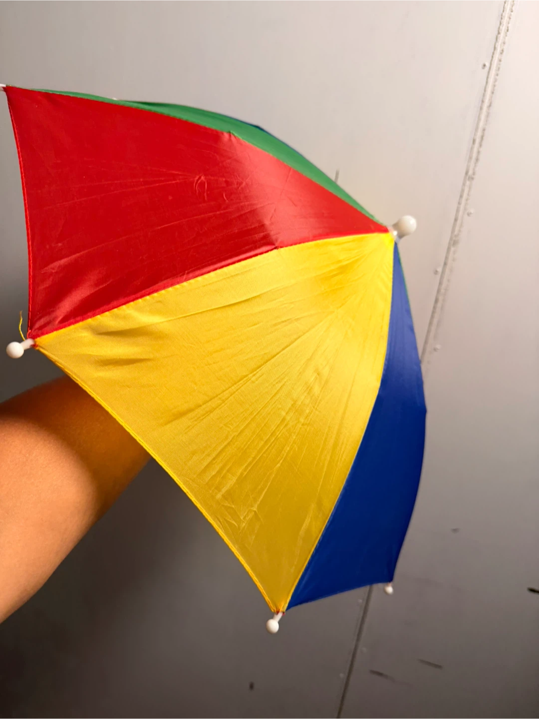 Hands-Free Rainbow Umbrella Hat - photo 5